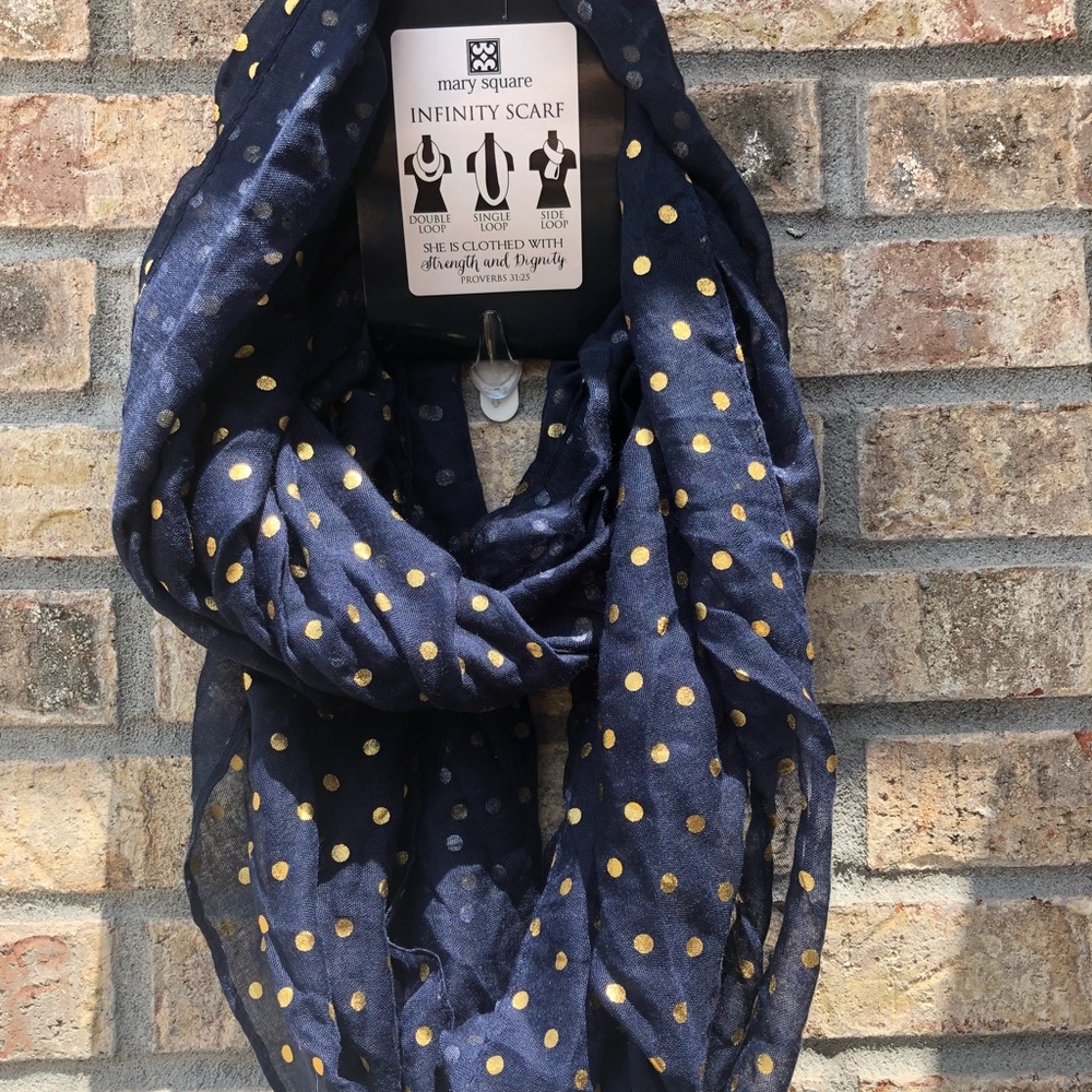 Infinity scarf